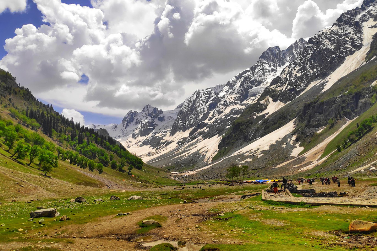 Thajiwas Glacier